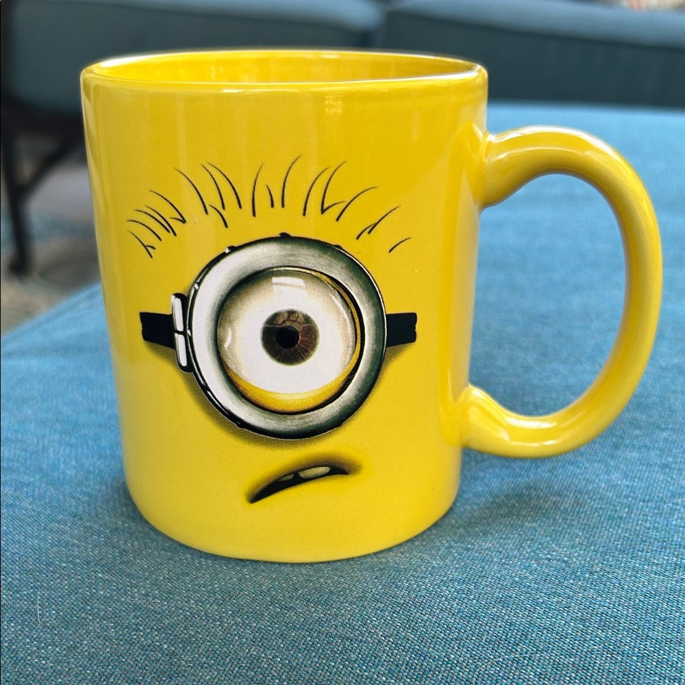 Universal Despicable Me One Eye Big Face Minion Mayhem Collector’s Mug NWT